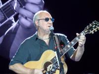 The Who in Stuttgart, I'm One (Photo: Bob Smoochie)